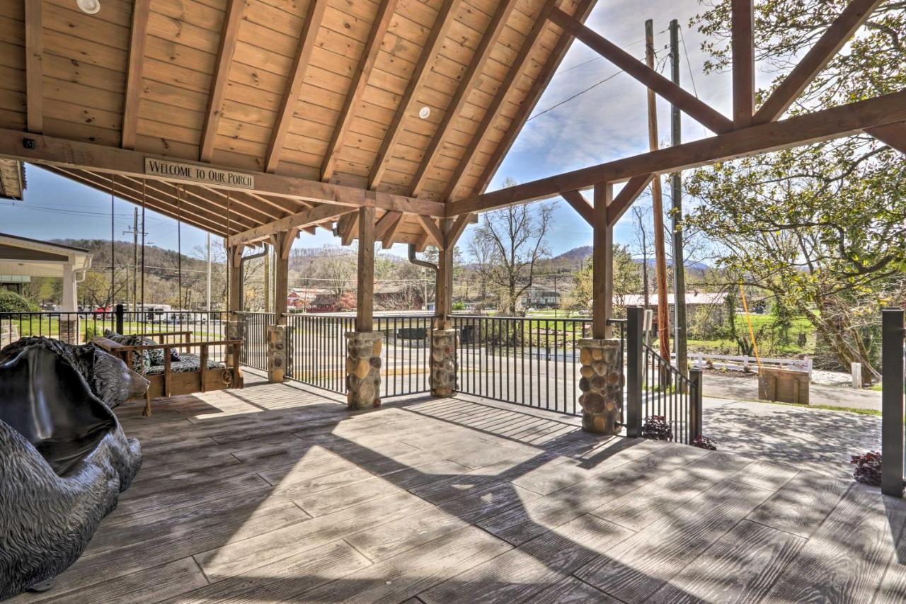 Riverfront Cabin With Hot Tub - 3 Miles To Dollywood 鸽子谷 外观 照片